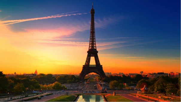 Le Foto Proibite Della Torre Eiffel